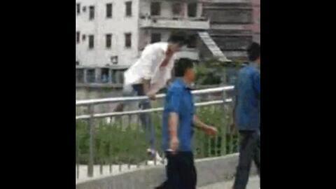 蛋都碎了搞笑视频